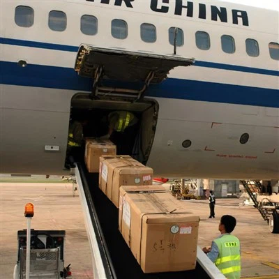 Pakowanie frachtu lotniczego